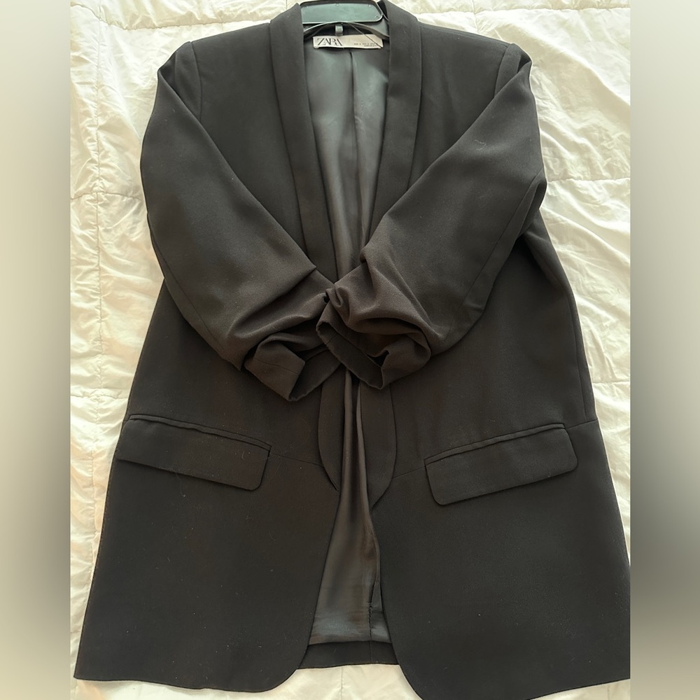Zara Oversized Black Blazer with Ruching on sleeve 3/4 sleeve